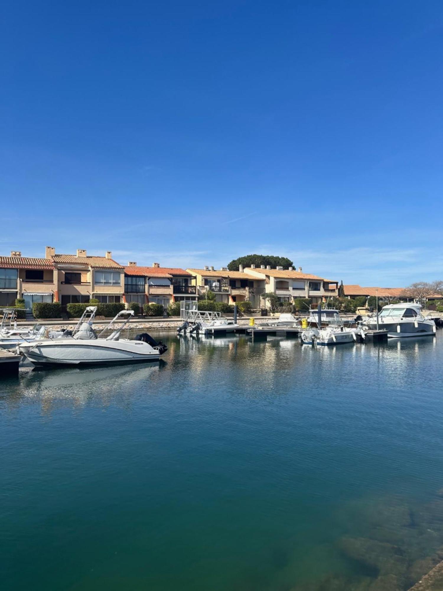 Holiday home Maisonnette Bord De Lagune Et St Cyprien *