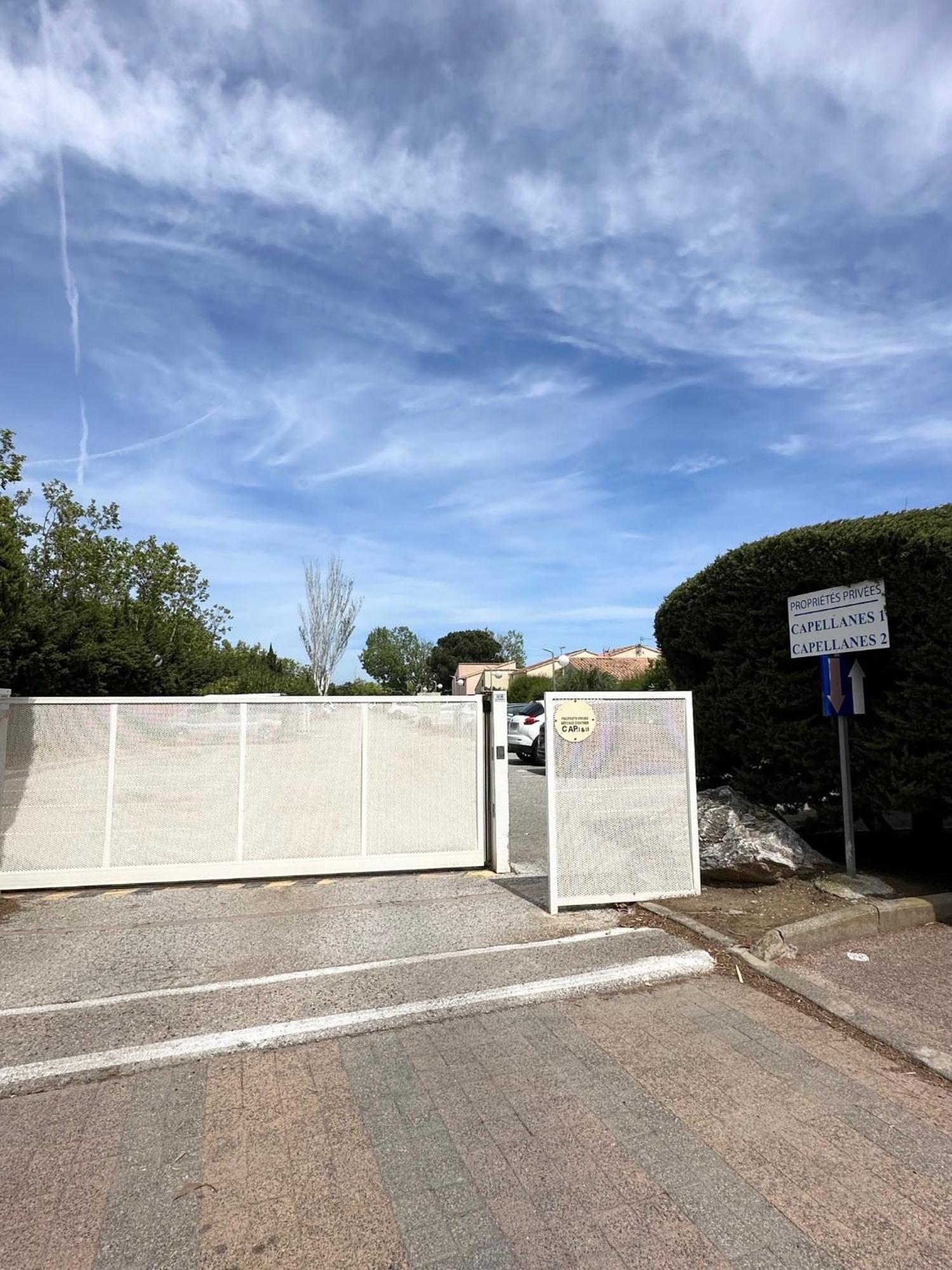Holiday home Maisonnette Bord De Lagune Et St Cyprien *